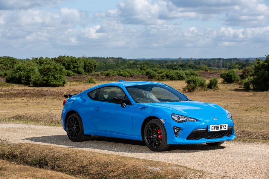  Toyota GT 86 Blue Edition 2018 года  (UK) (фото 1 из 40)